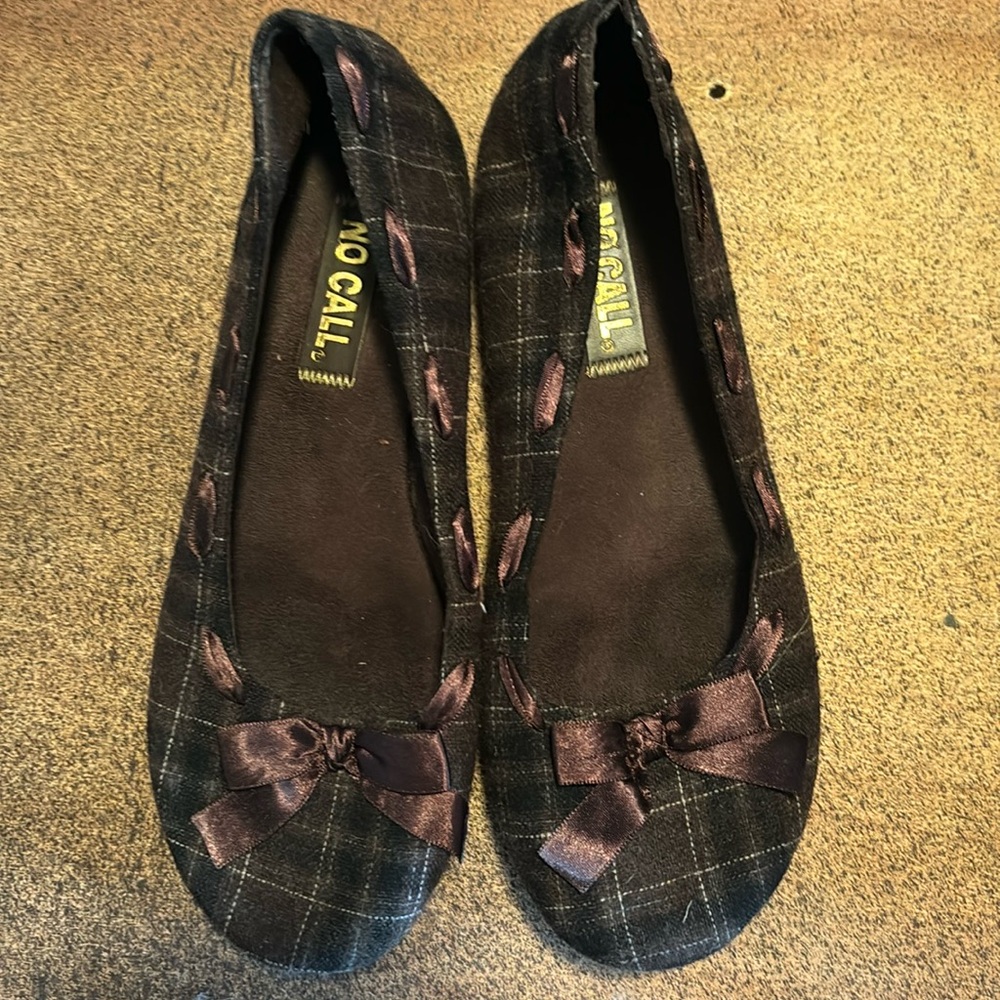 Women’s flats